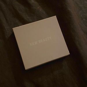 KKW Beauty Contour 3 Powder-lightly used